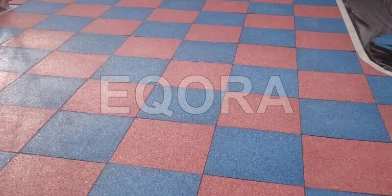 Резиновое покрытие из крошки для автосервисов в Тевризе